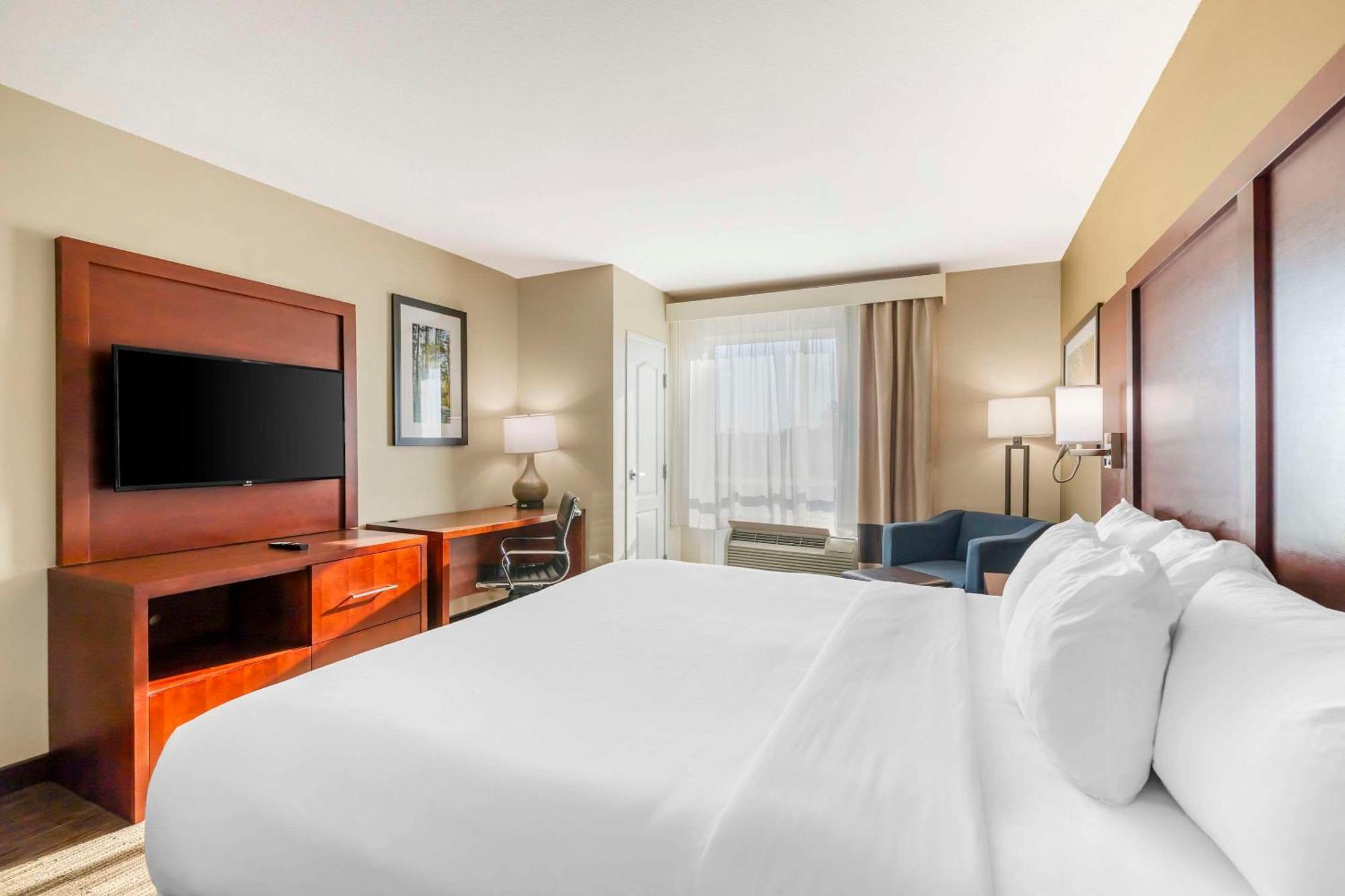 Comfort Inn & Suites ティフトン エクステリア 写真