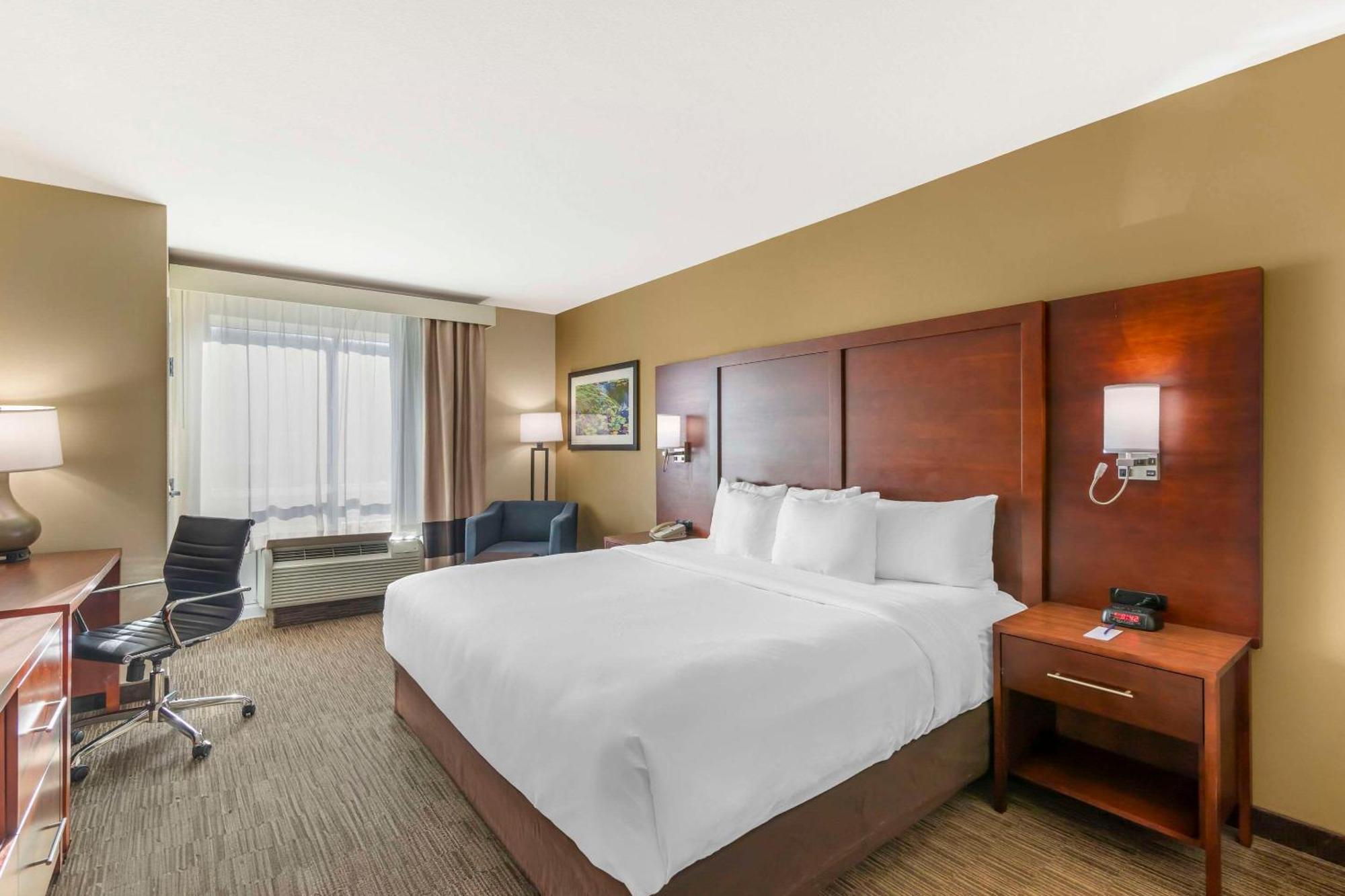 Comfort Inn & Suites ティフトン エクステリア 写真
