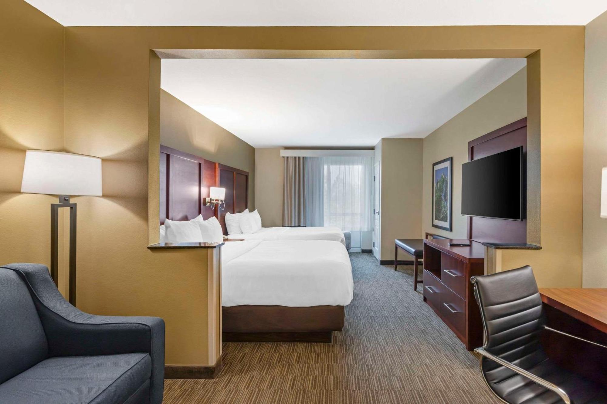 Comfort Inn & Suites ティフトン エクステリア 写真